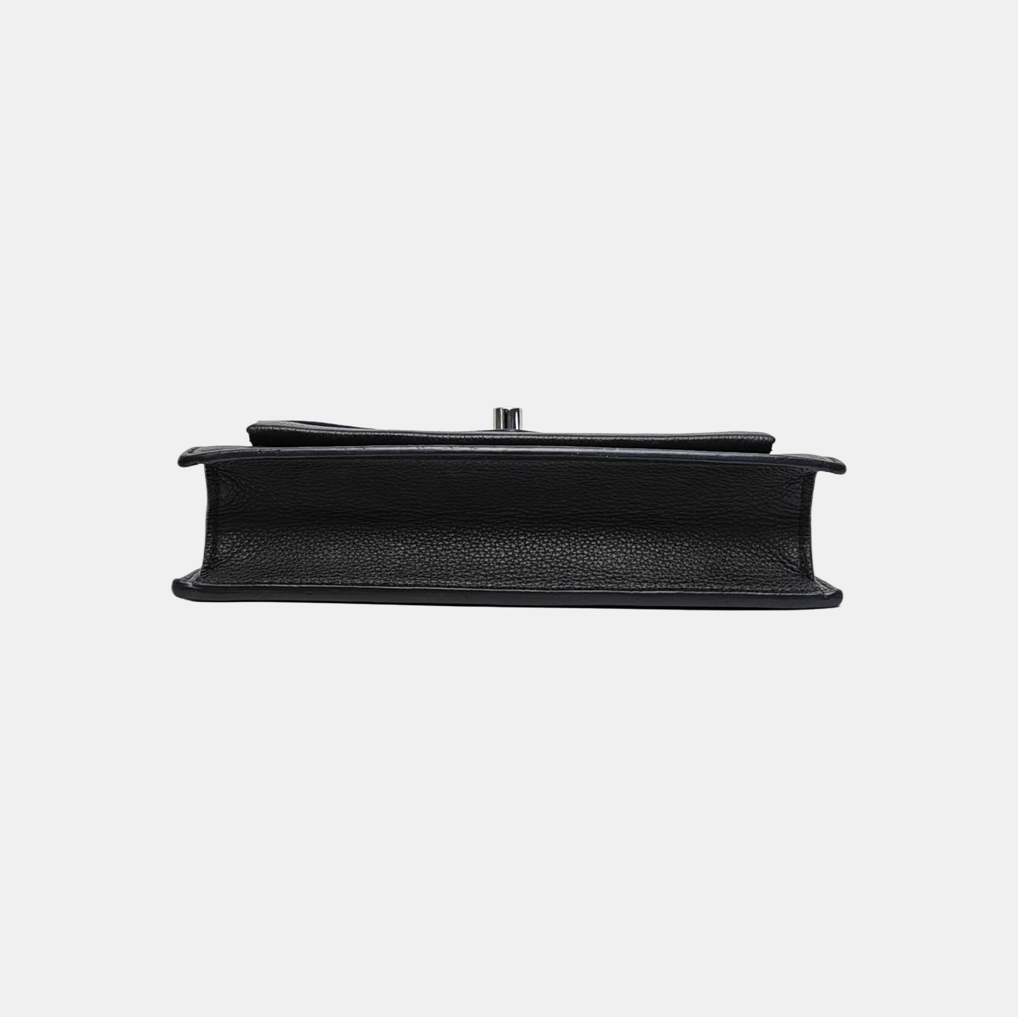 Authenticated pre-owned  LOCKME Calfskin Black - Shoulder Bag at Looply