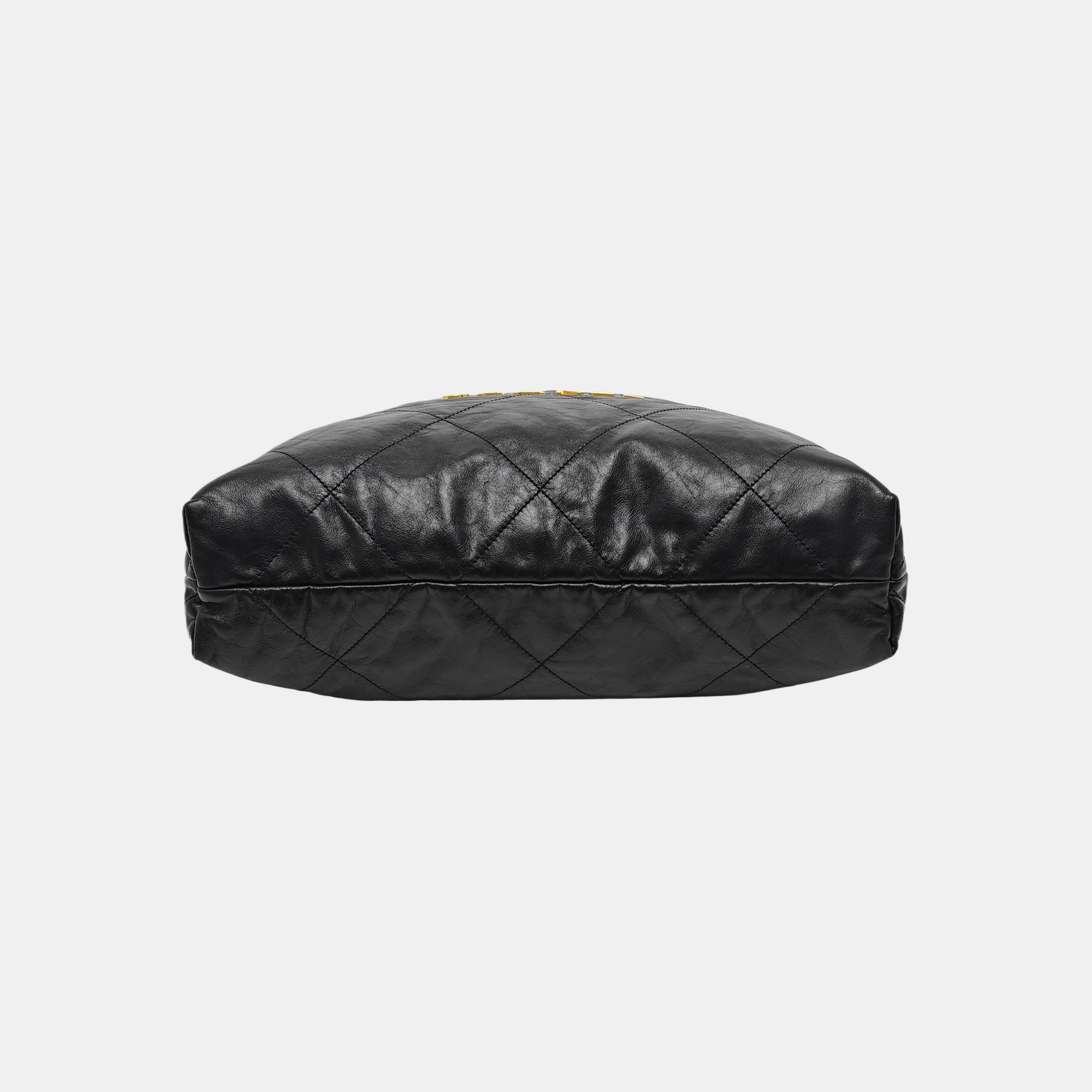 CHANEL 22 Medium Quilted Calfskin Black