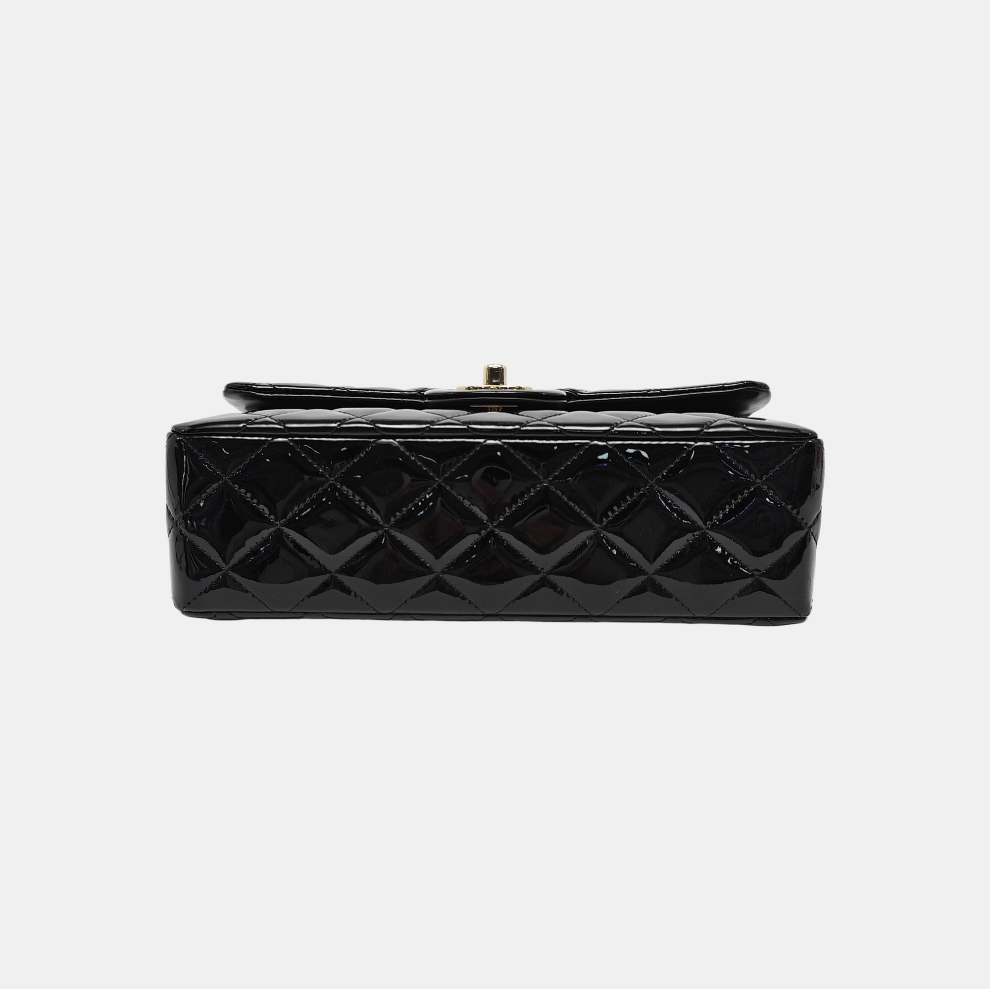 CLASSIC FLAP Quilted Patent Leather Black