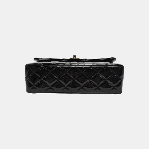 CLASSIC FLAP Quilted Patent Leather Black