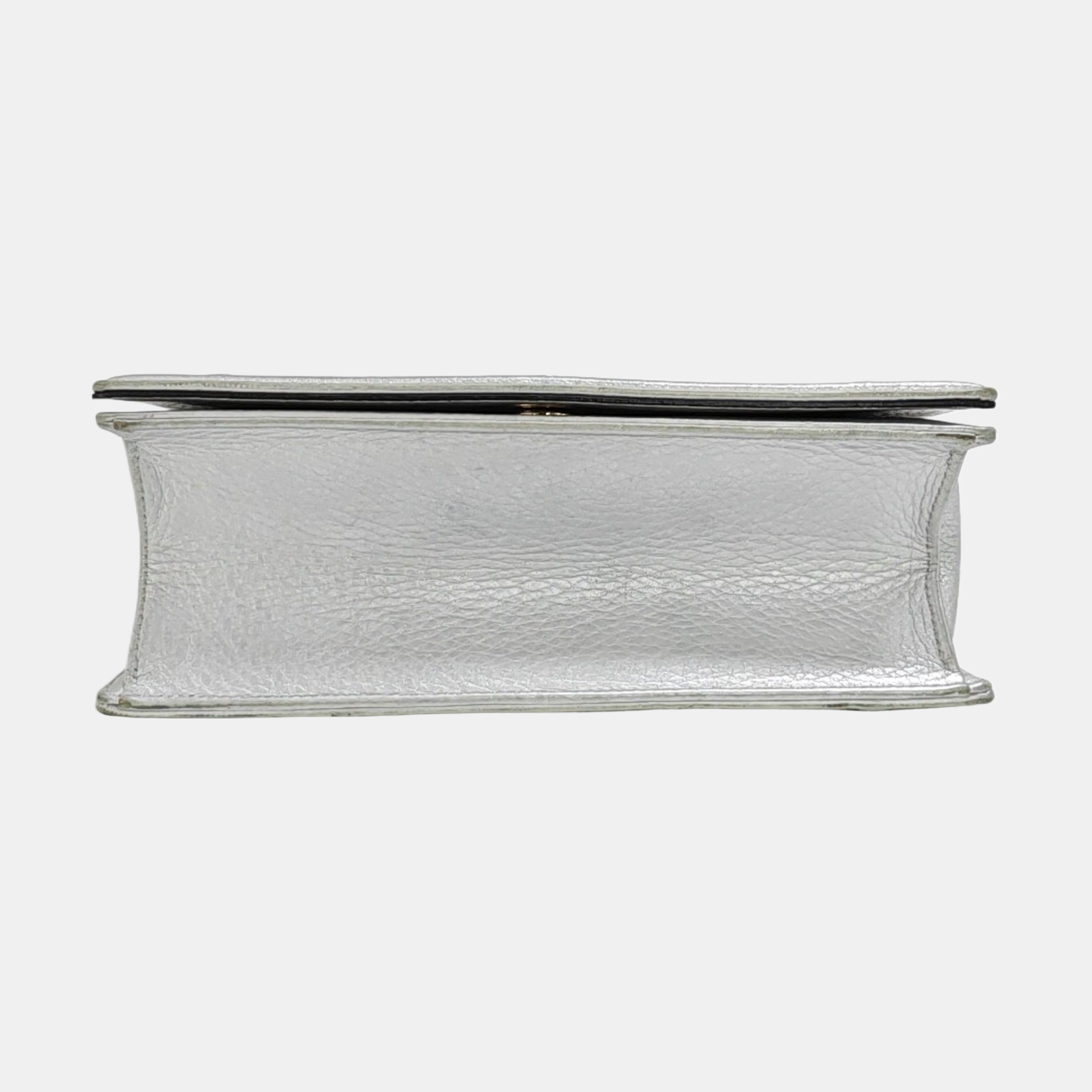 Diorama Medium Cannage Calfskin Silver