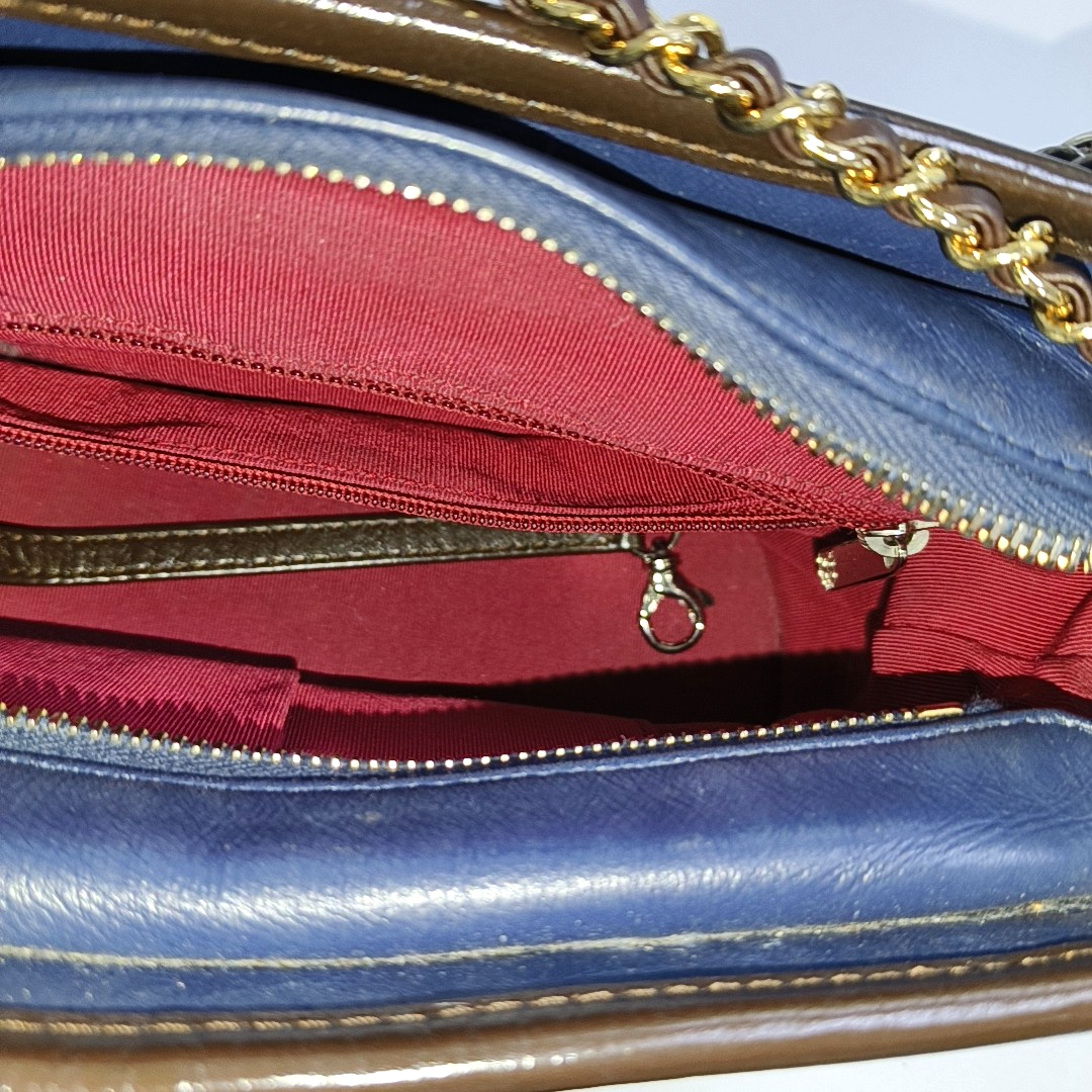 GABRIELLE Small Quilted Calfskin Blue