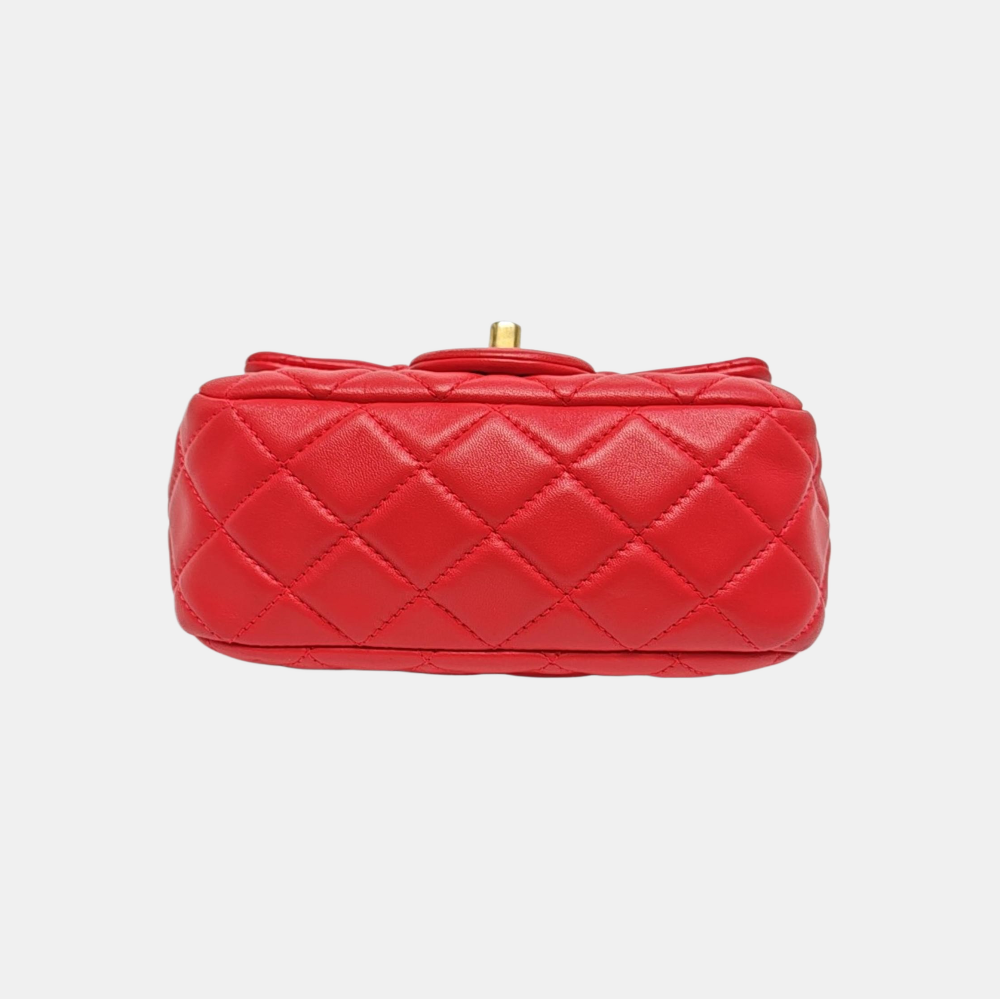 Authenticated pre-owned  CLASSIC FLAP Quilted Lambskin Red - Shoulder Bag at Looply