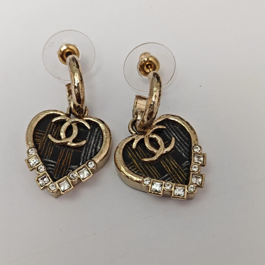 Metal Black Stud Earrings
