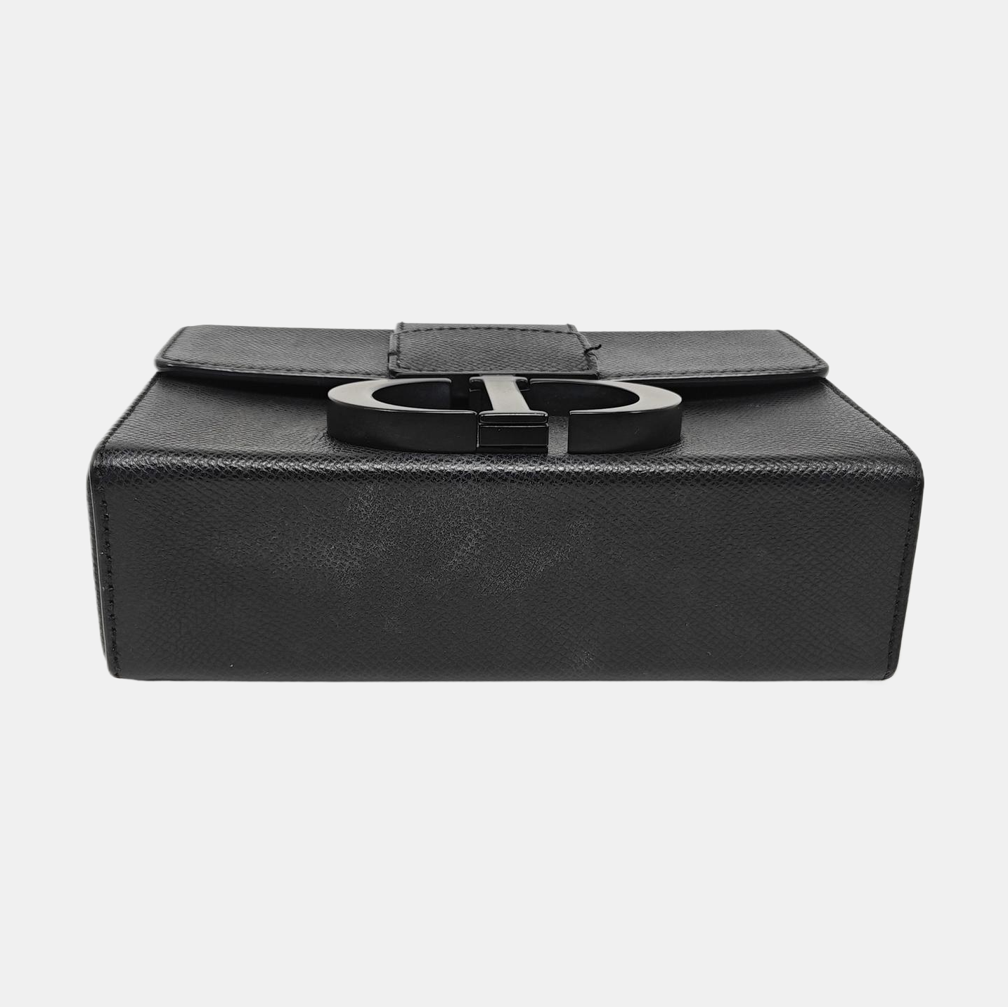 Authenticated pre-owned  30 Montaigne Calfskin Black - Shoulder Bag at Looply