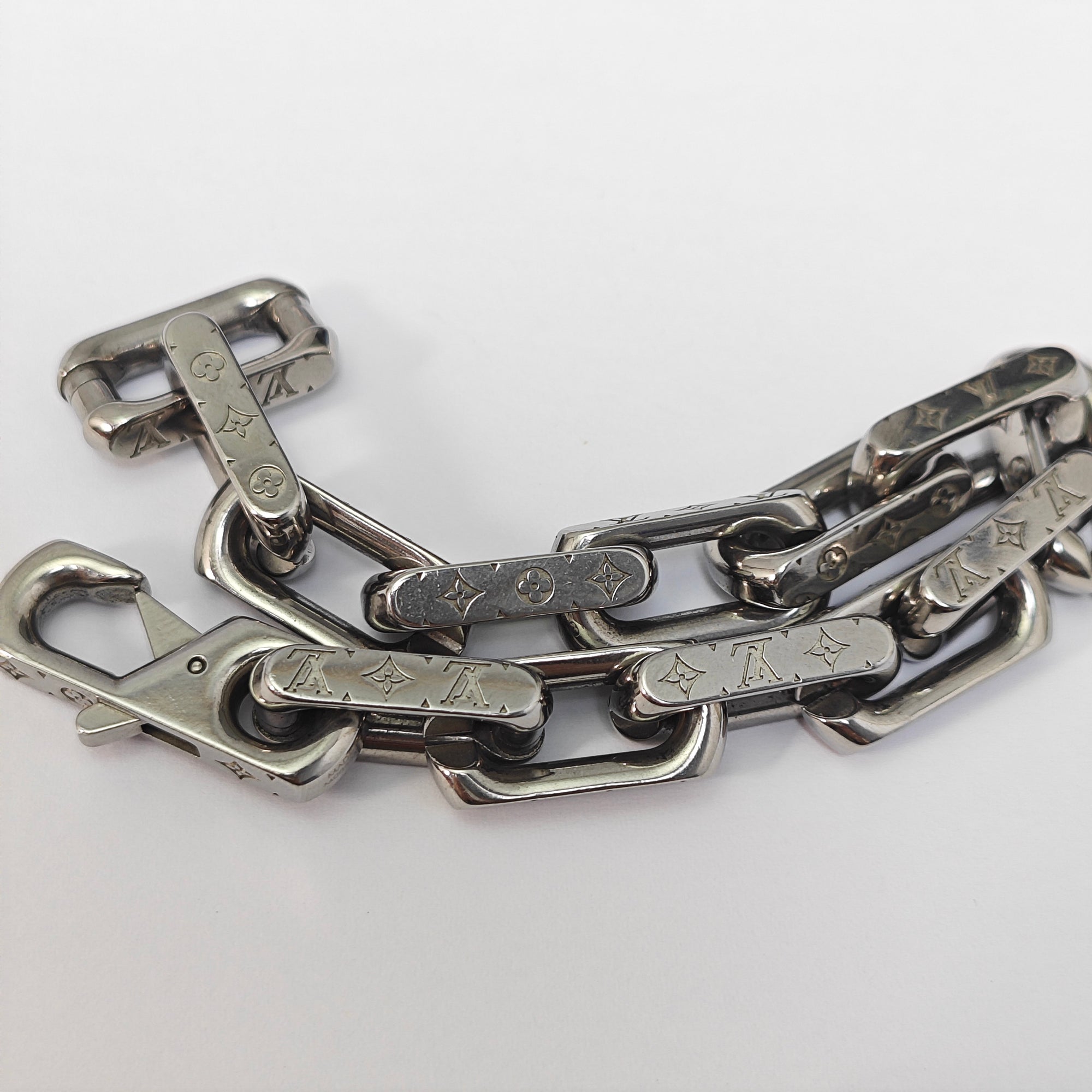 MONOGRAM Metal Silver Bracelet