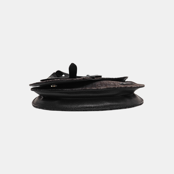Saddle Medium Oblique Canvas Black