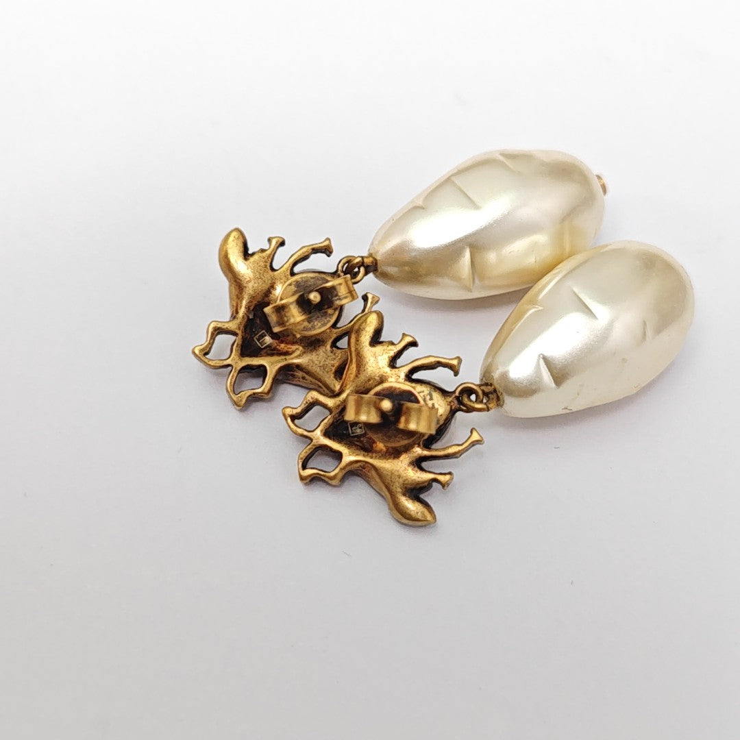 Interlocking G Metal Gold Stud Earrings