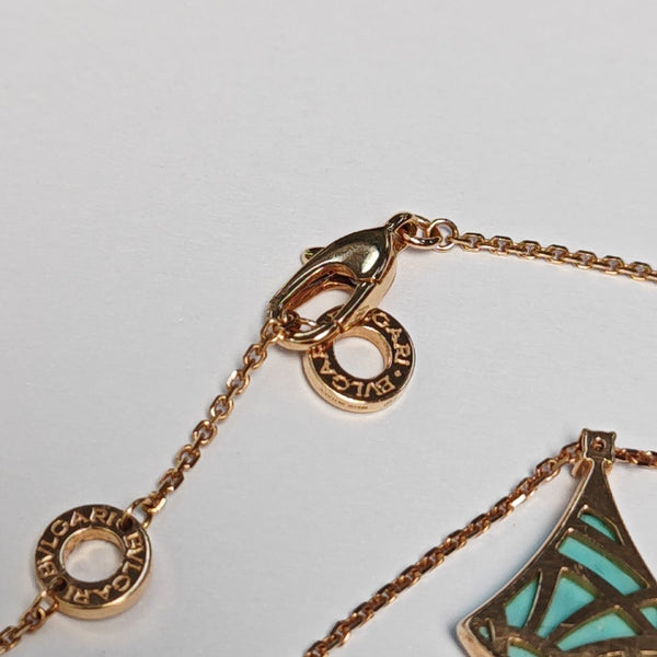 DIVAS' DREAM 18k Rose Gold Blue Necklace