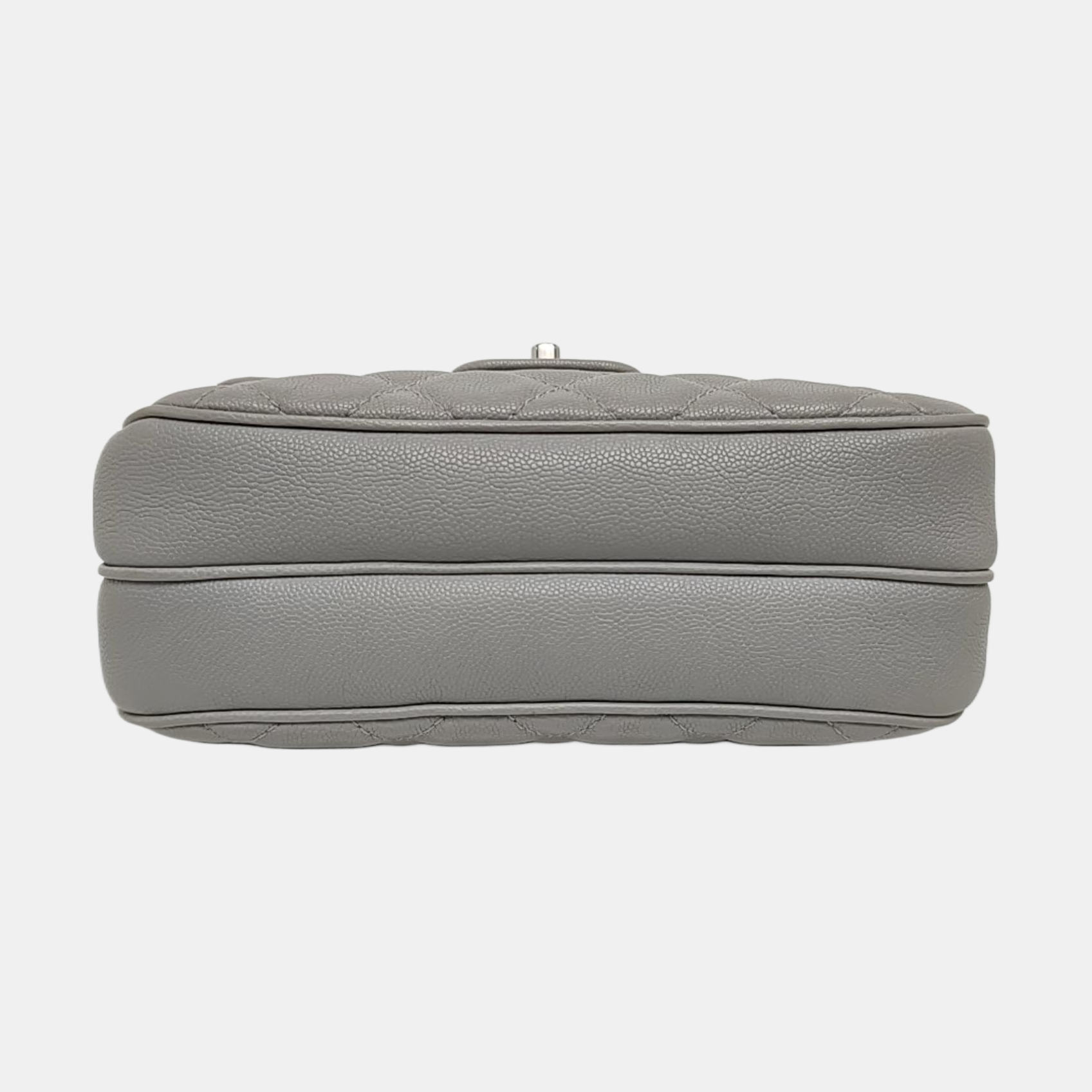 Authenticated pre-owned  CLASSIC FLAP Quilted Grained Calfskin Grey - Shoulder Bag at Looply