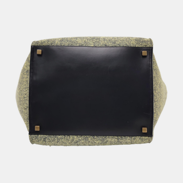 Authenticated pre-owned  LUGGAGE Felt Green - Top Handle Bag at Looply