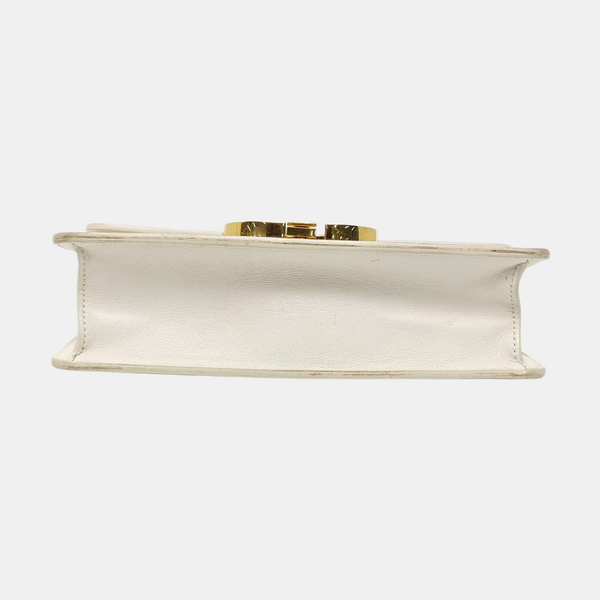 Authenticated pre-owned  30 Montaigne Calfskin White - Shoulder Bag at Looply