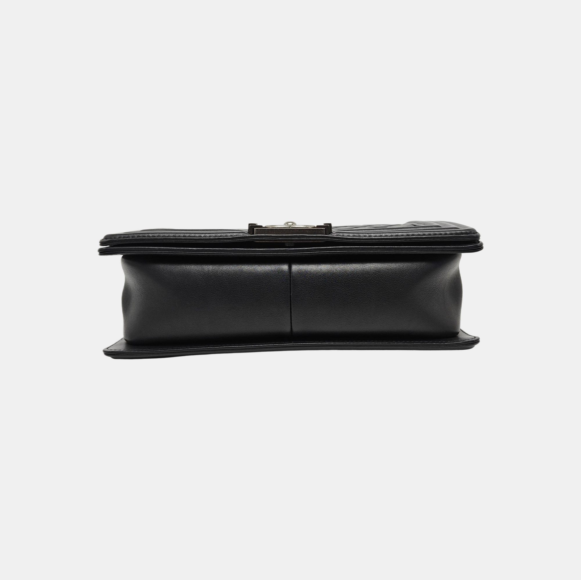 BOY CHANEL Medium Quilted Calfskin Black