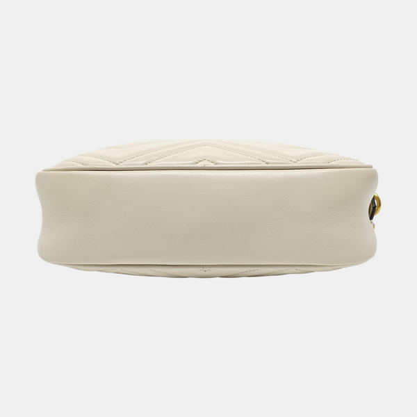 Authenticated pre-owned  GG Marmont Small Quilted Calfskin White - Crossbody Bag at Looply