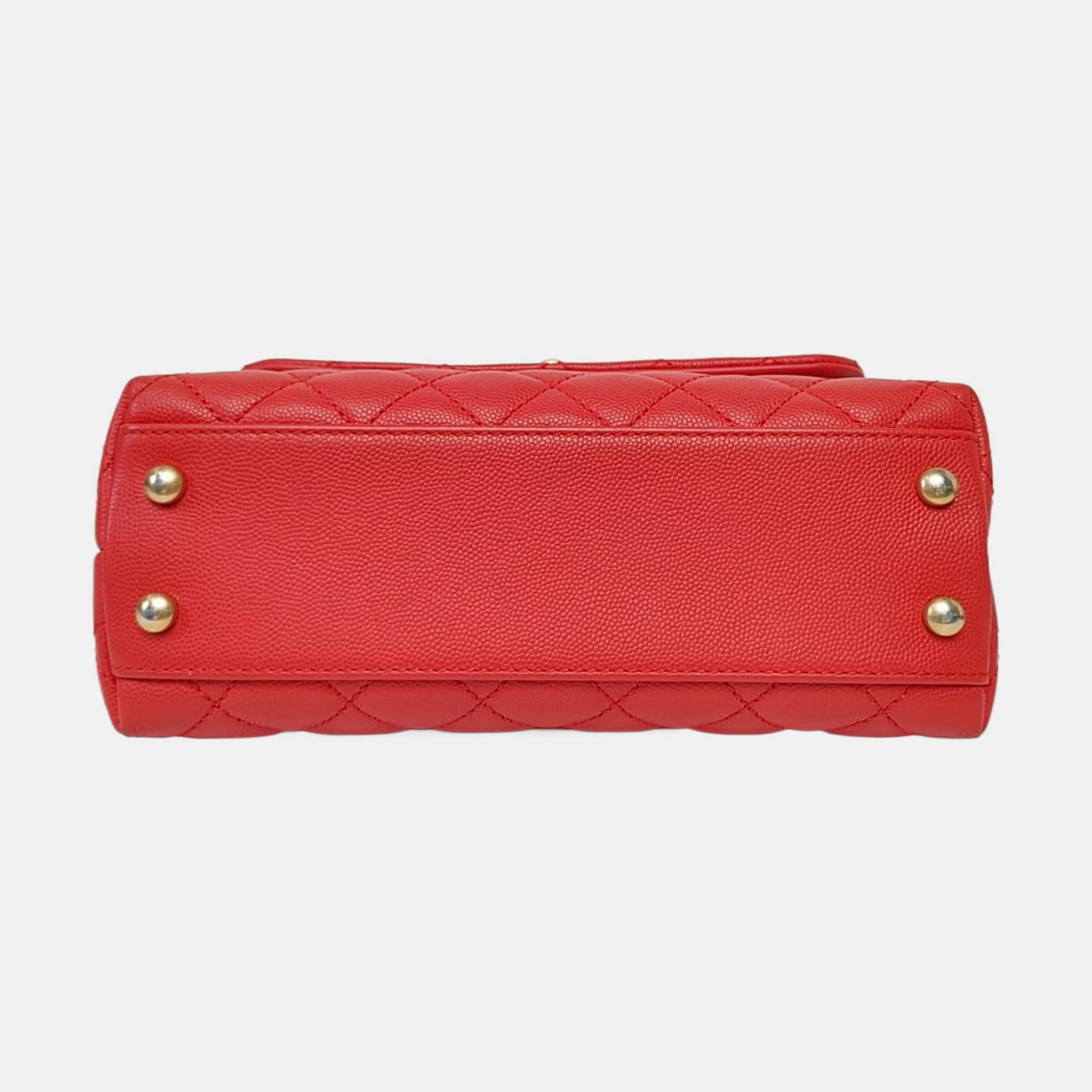 Authenticated pre-owned  COCO HANDLE Small Quilted Grained Calfskin Red - Shoulder Bag at Looply