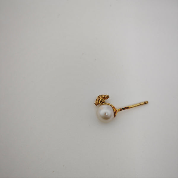 Pendientes de metal dorado con perlas de imitación