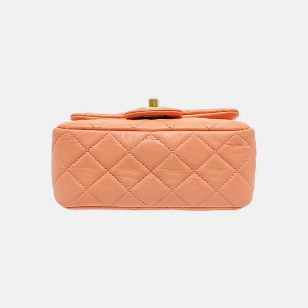 CLÁSICO CON SOLAPA Mini Piel de Cordero Acolchada Rosa