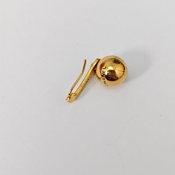 Metal Gold Stud Earrings