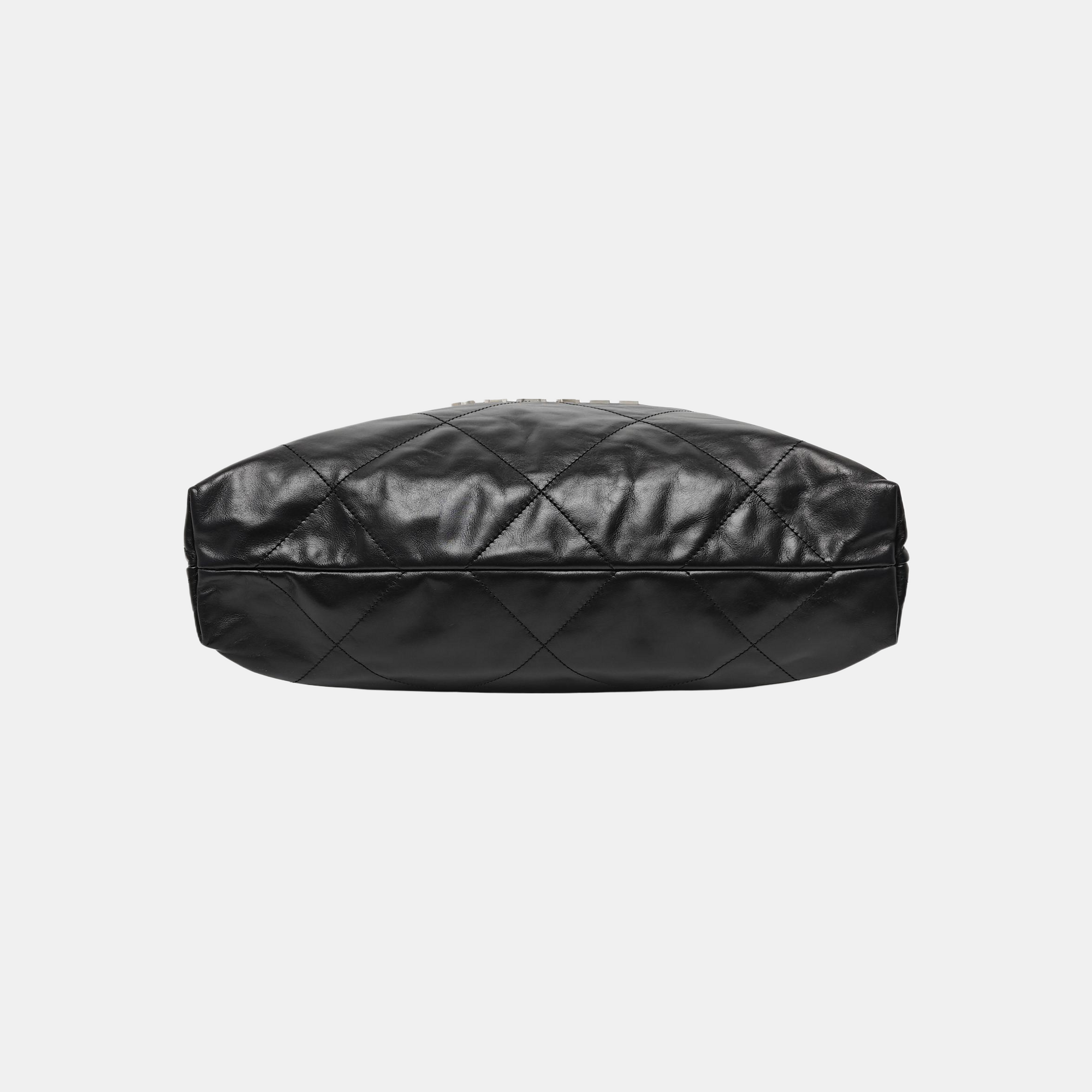 CHANEL 22 Medium Quilted Calfskin Black