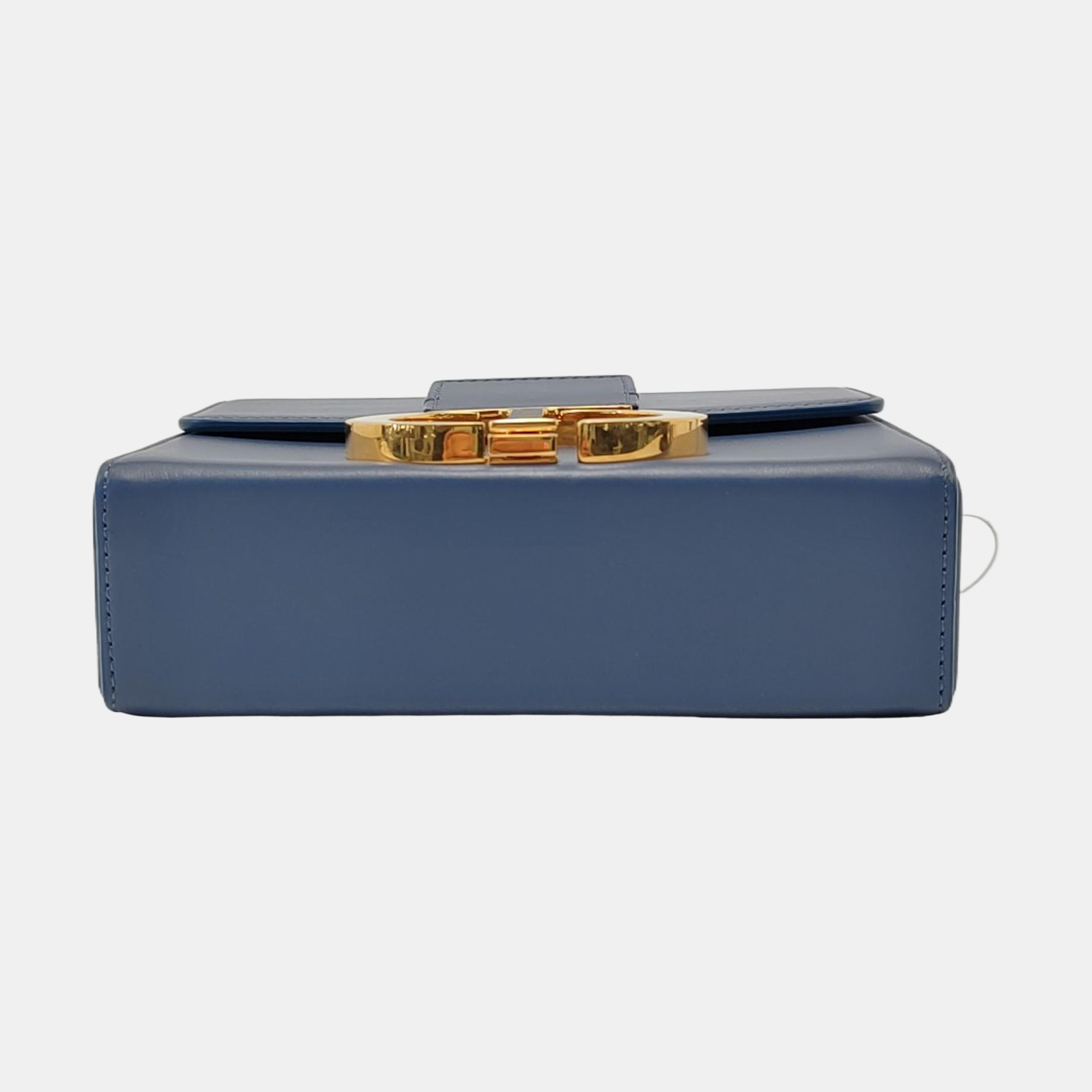 Authenticated pre-owned  30 Montaigne Calfskin Blue - Shoulder Bag at Looply