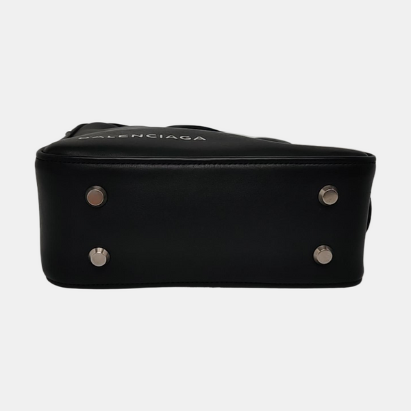Triangle Small Calfskin Black