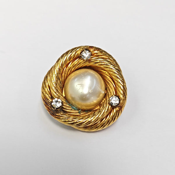 Vintage Metal Gold Clip On Earrings