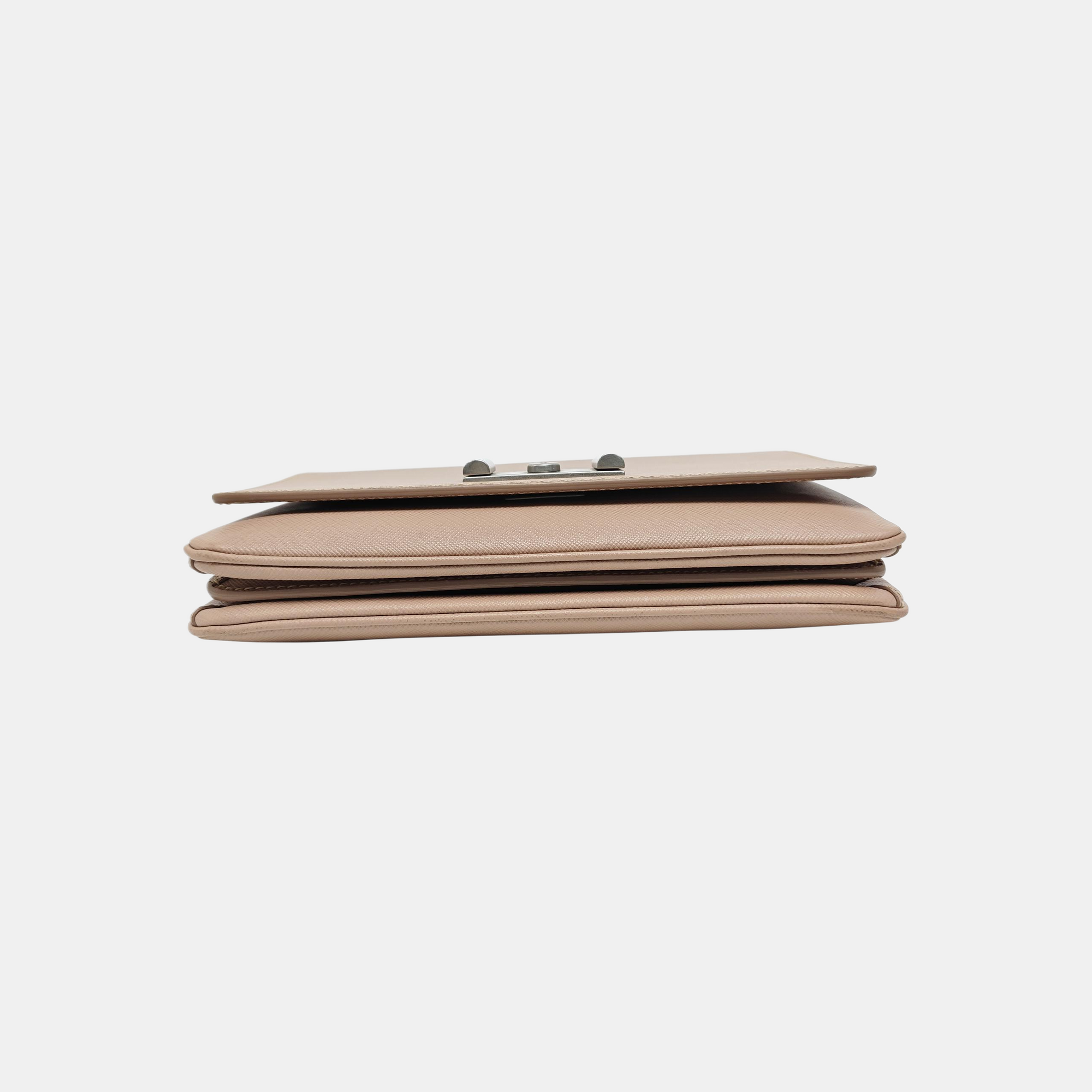 Closure Saffiano Calfskin Pink