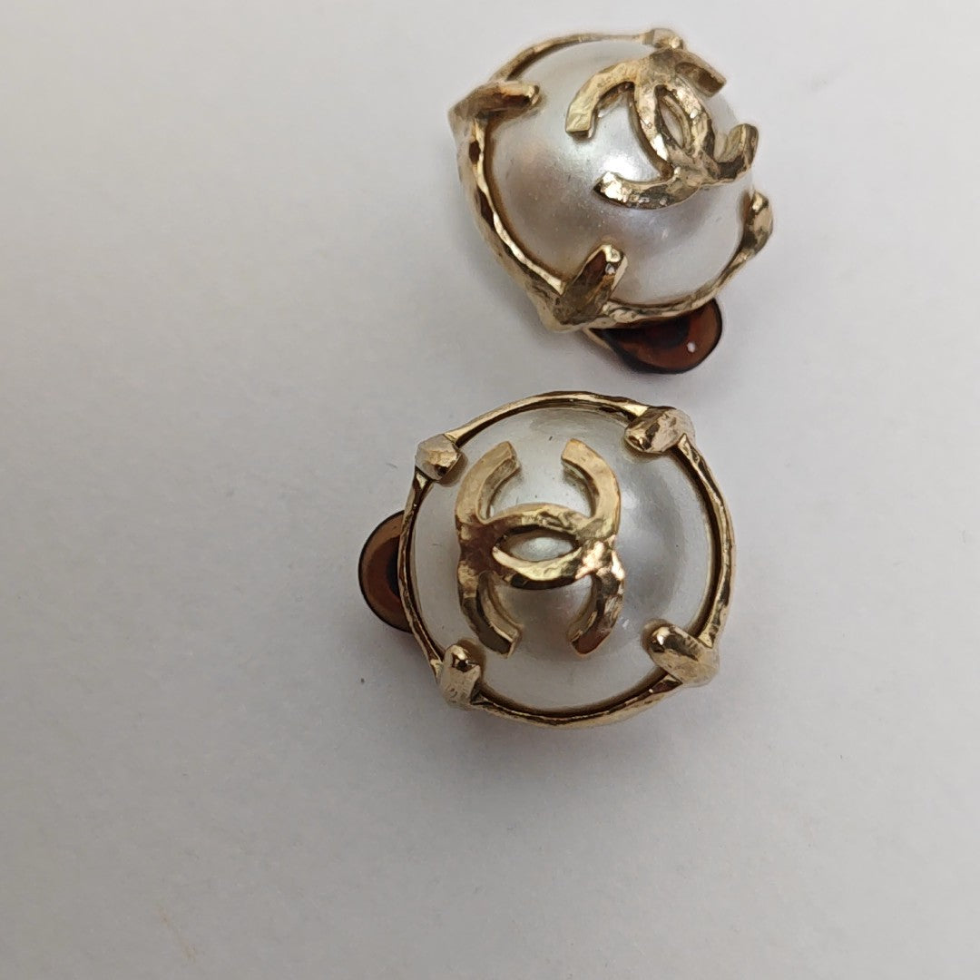 Metal White Clip On Earrings