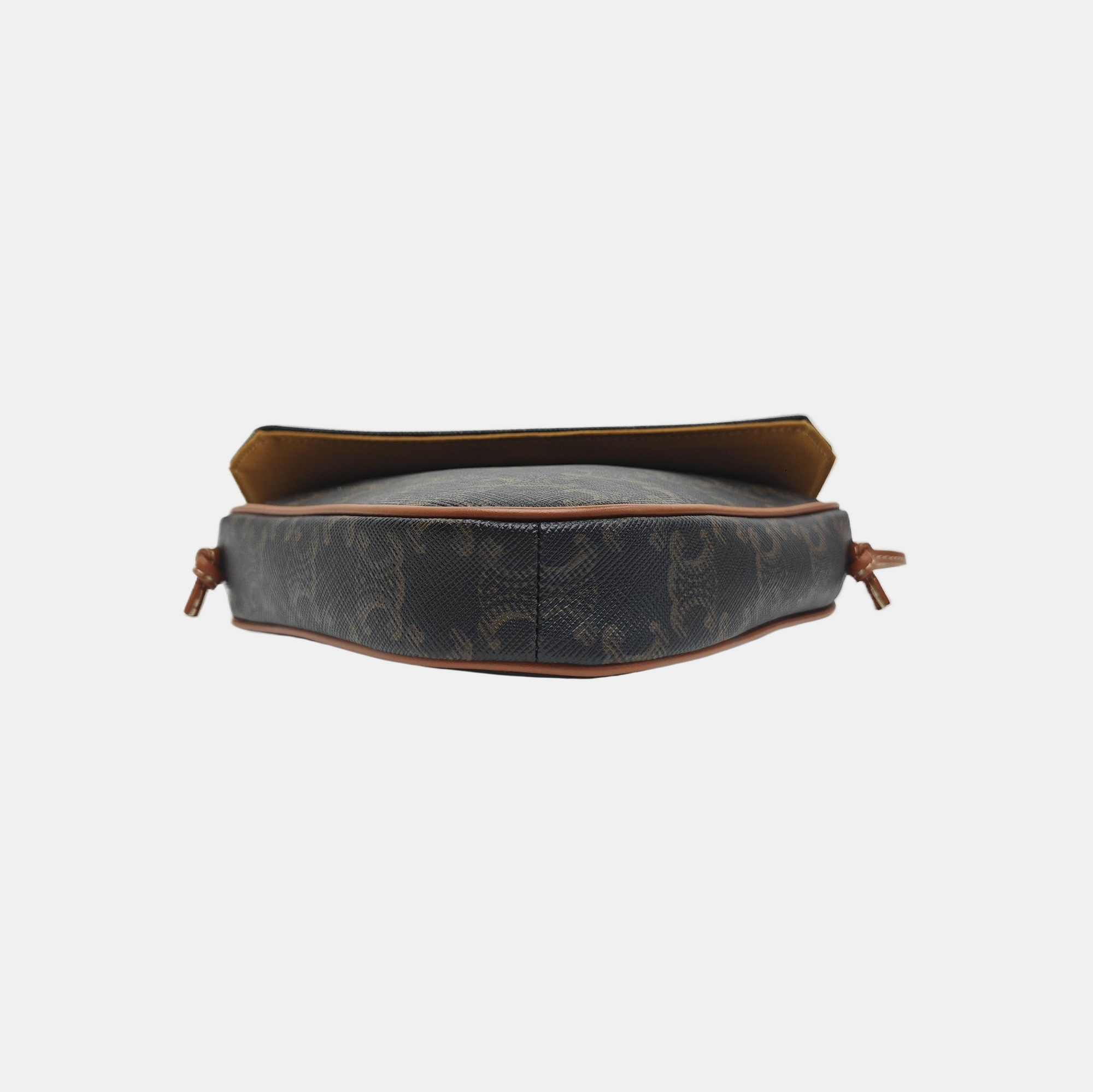 TRIANGLE Coated Canvas Brown