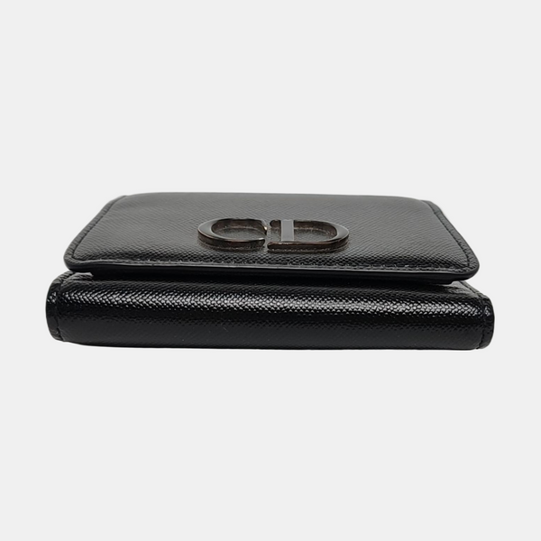 Authenticated pre-owned  30 Montaigne Calfskin Black Wallet - Wallet at Looply