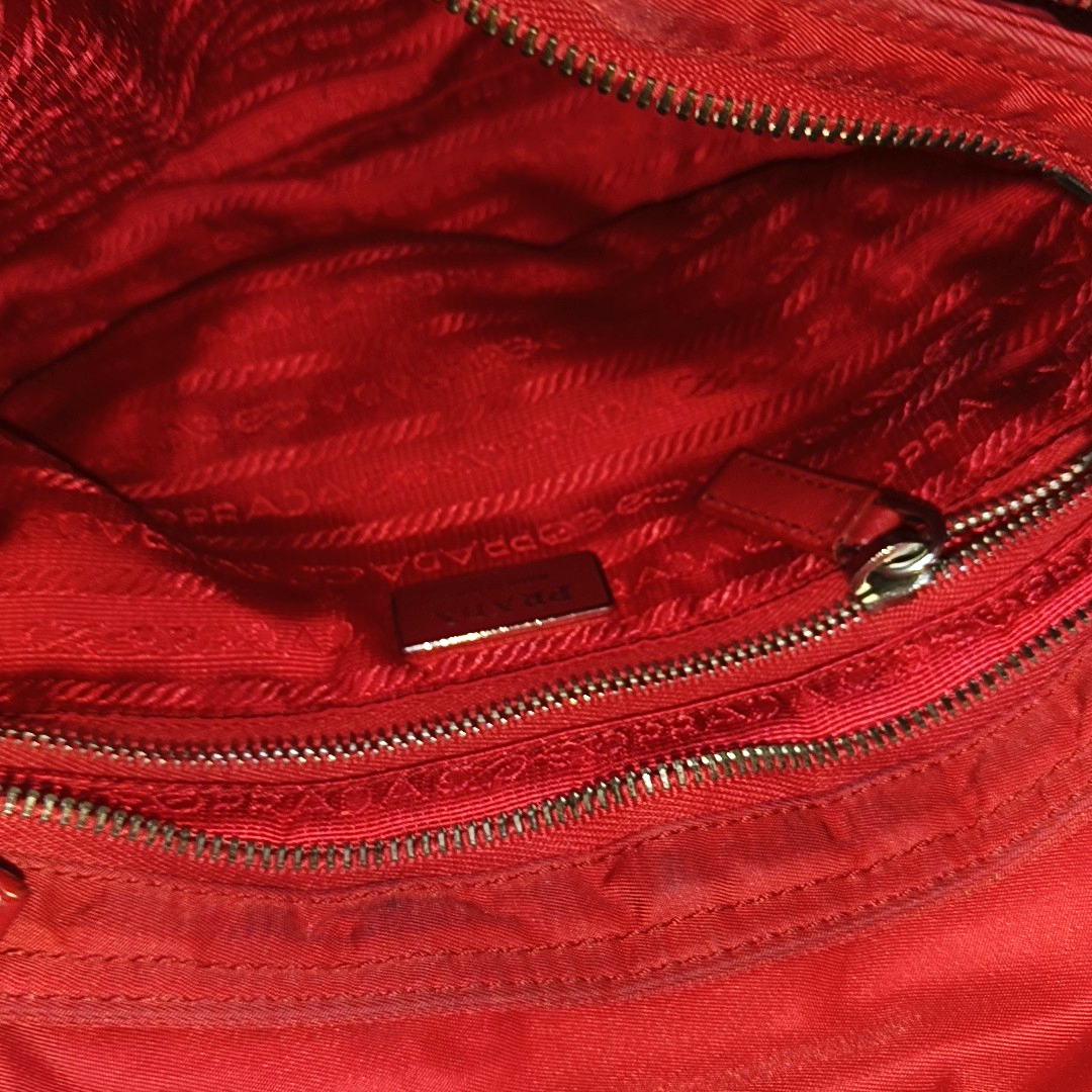 Nylon Red