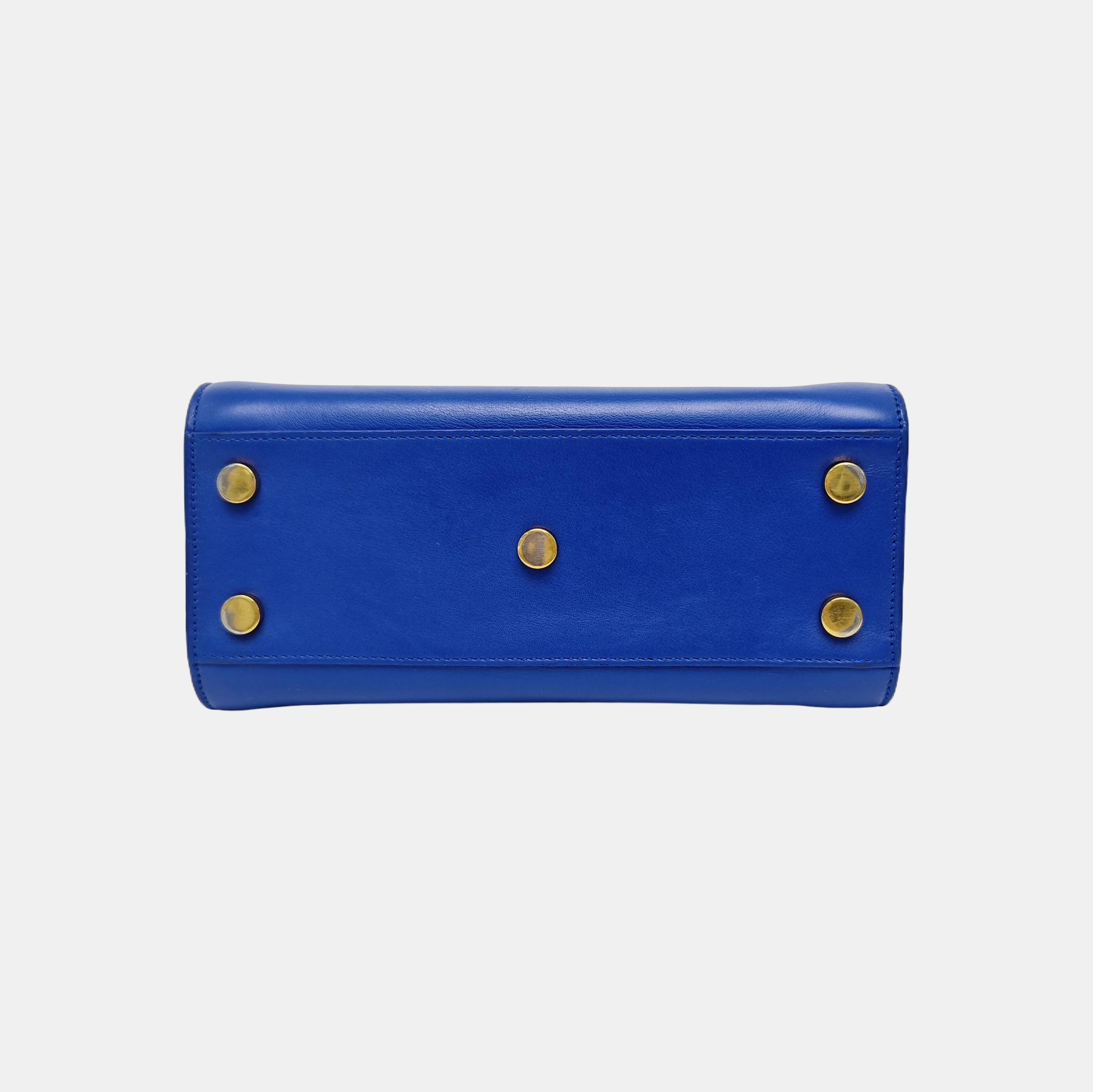 SAC DE JOUR Nano Calfskin Blue