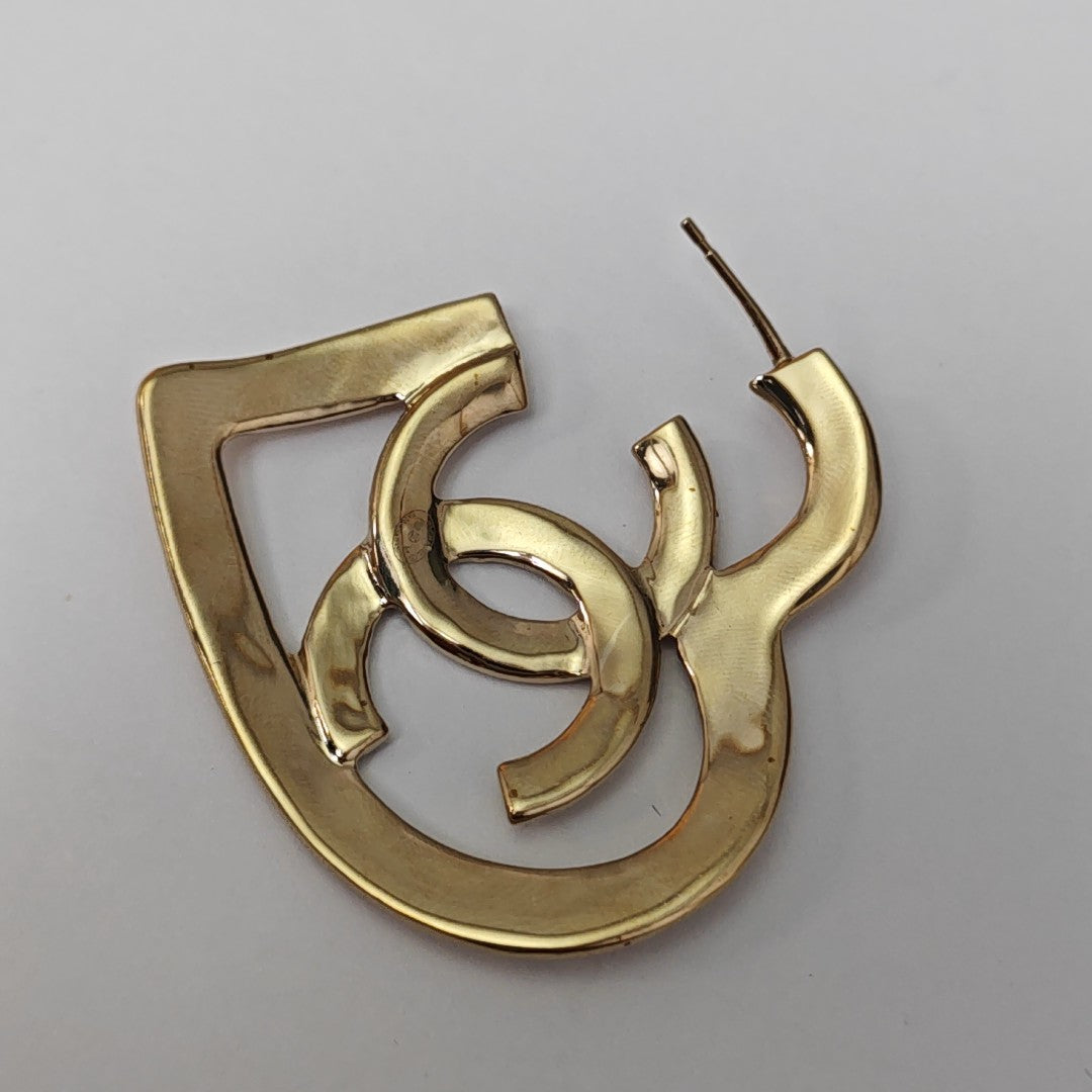 Metal Gold Stud Earrings