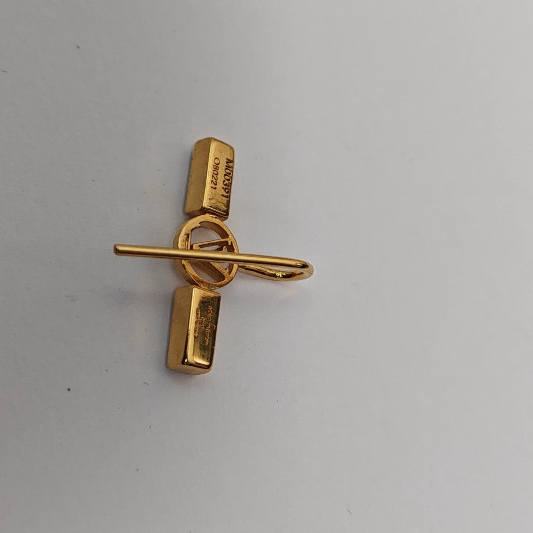 SIMPLY Metal Silver Stud Earrings