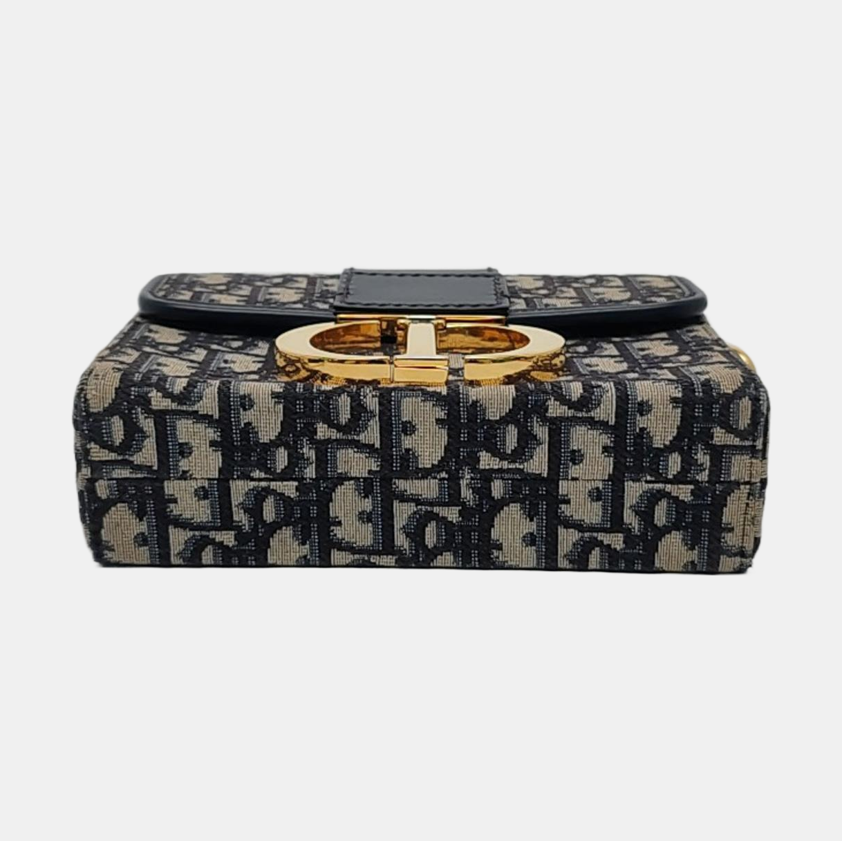 Authenticated pre-owned  30 Montaigne Oblique Canvas Blue - Shoulder Bag at Looply