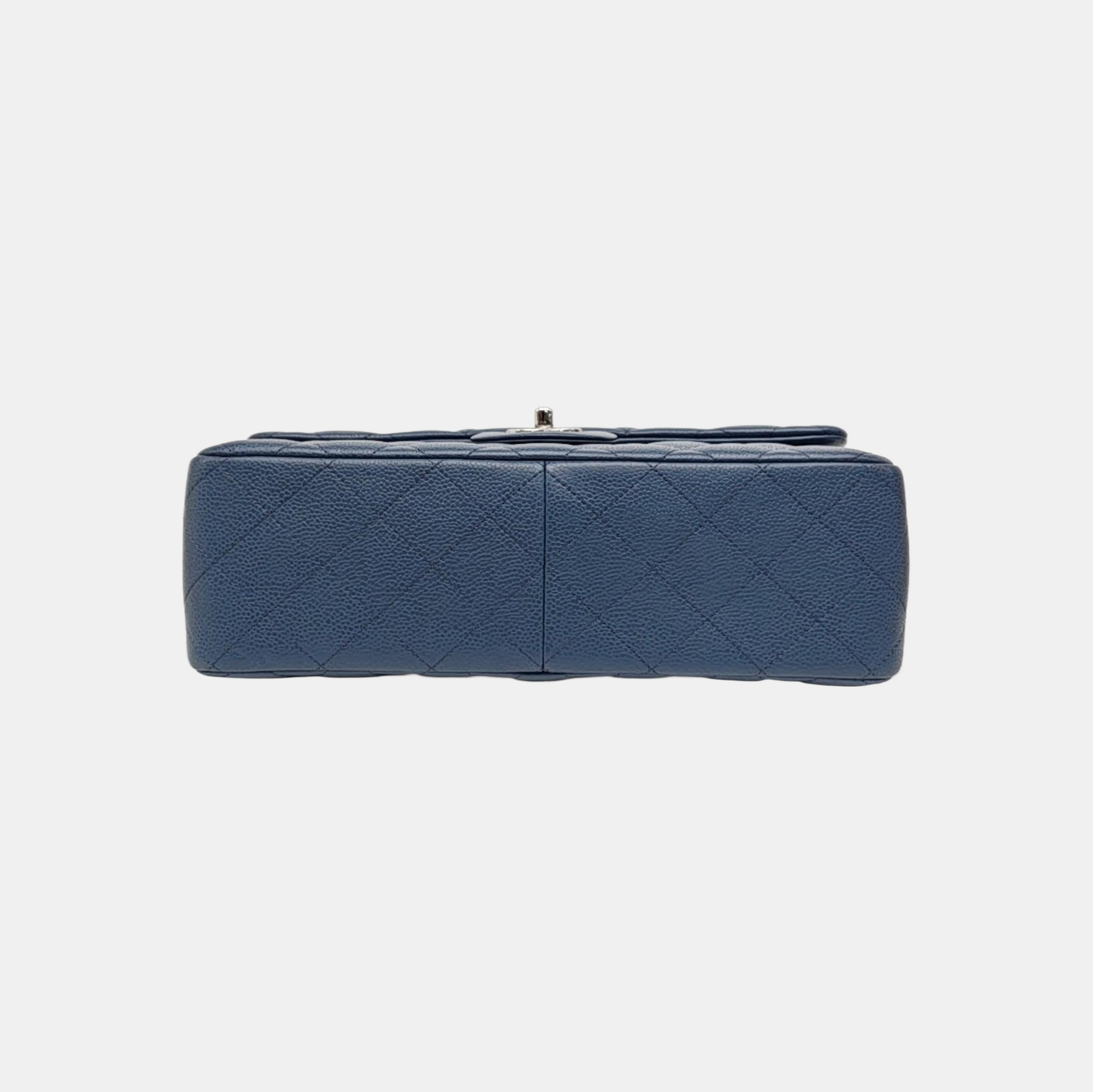 CLASSIC FLAP Jumbo Quilted Grained Calfskin Blue