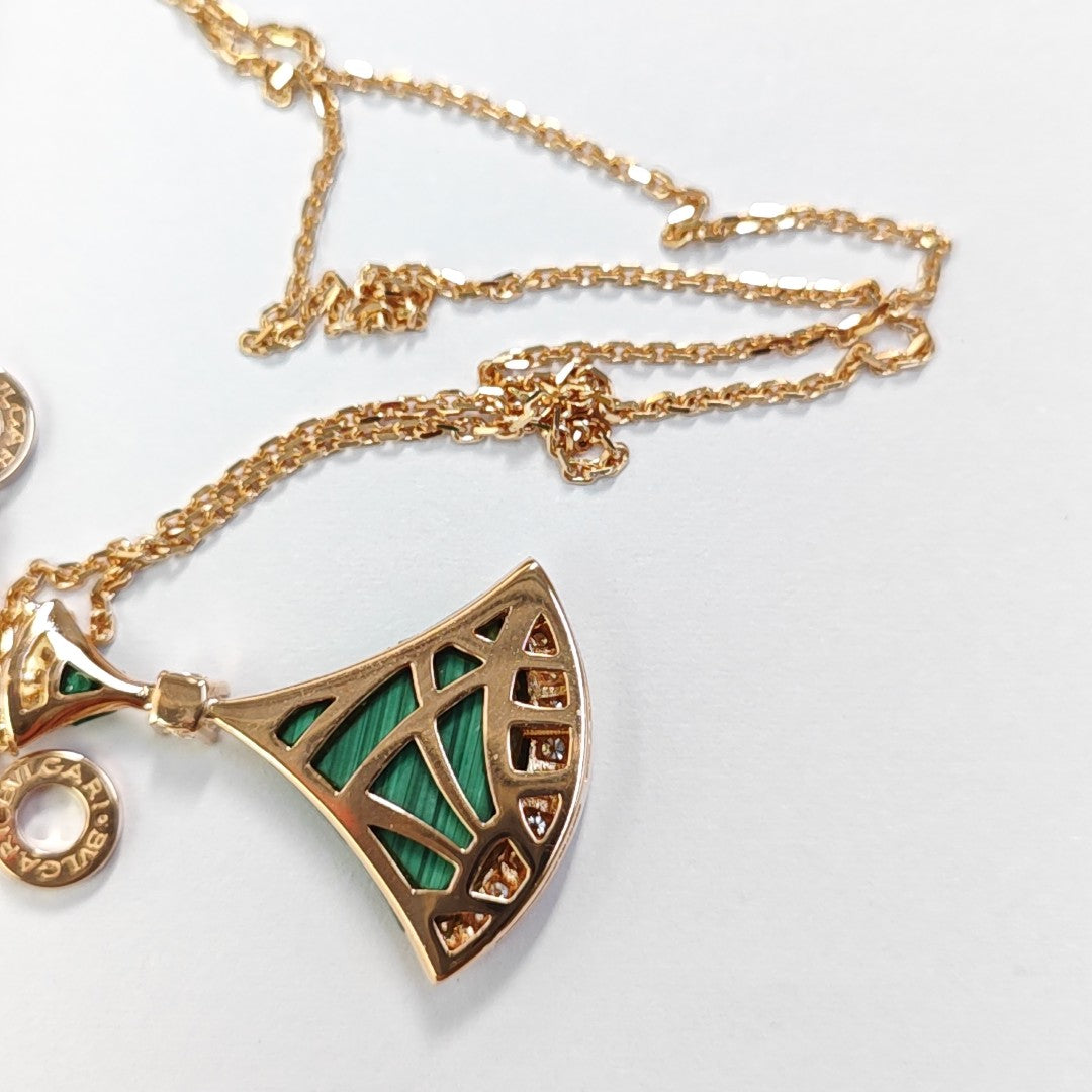 DIVAS' DREAM 18k Rose Gold Green Necklace