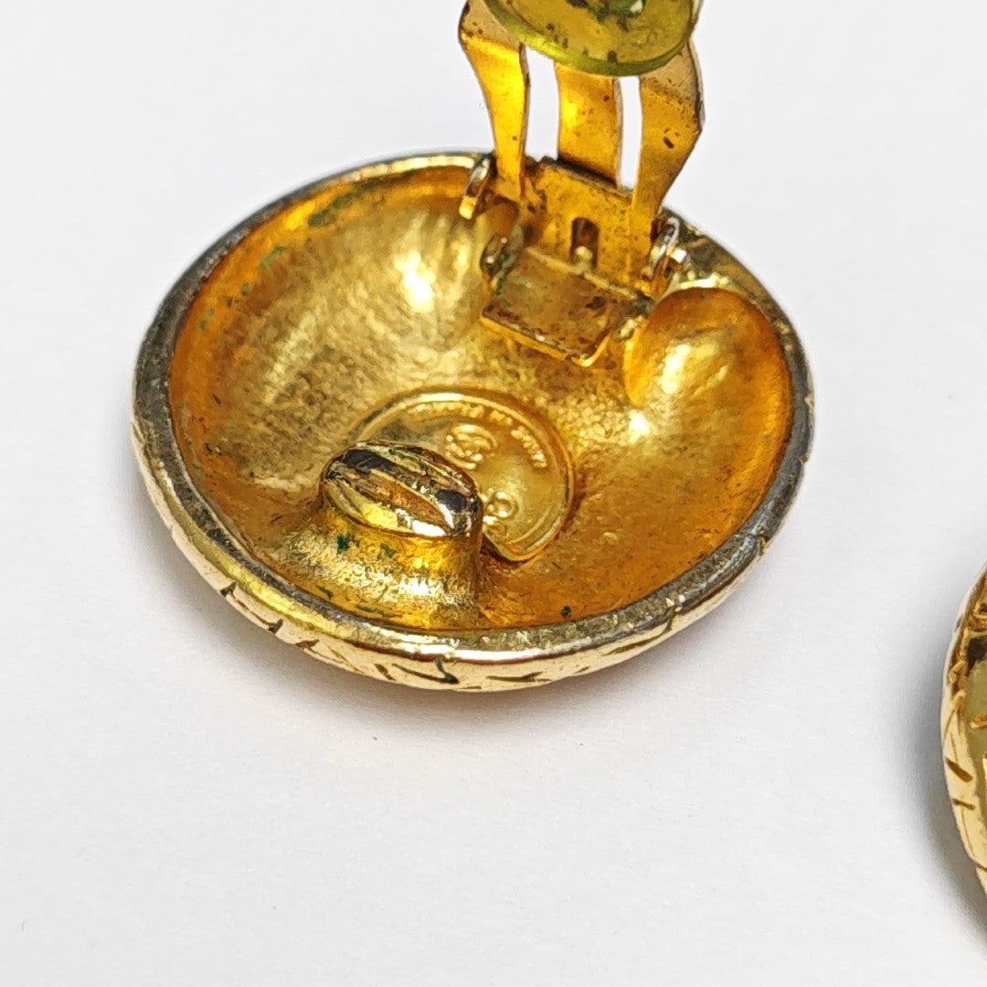 Vintage Metal Gold Clip On Earrings