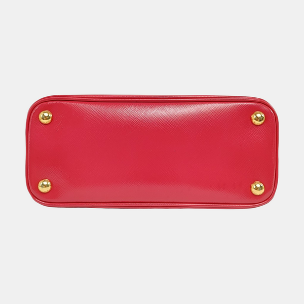 Authenticated pre-owned  Promenade Small Saffiano Calfskin Red - Shoulder Bag at Looply