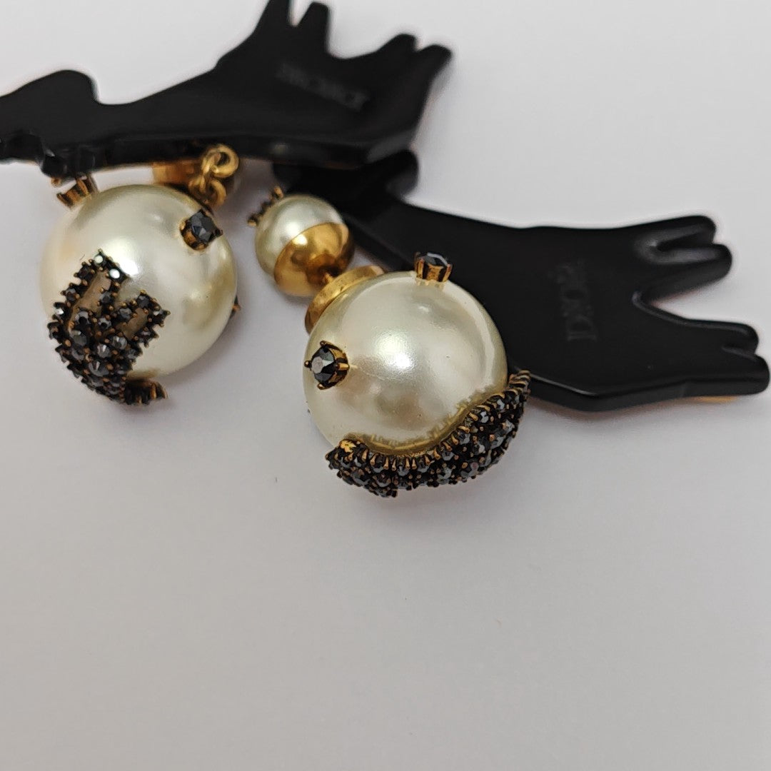 Metal Black Stud Earrings