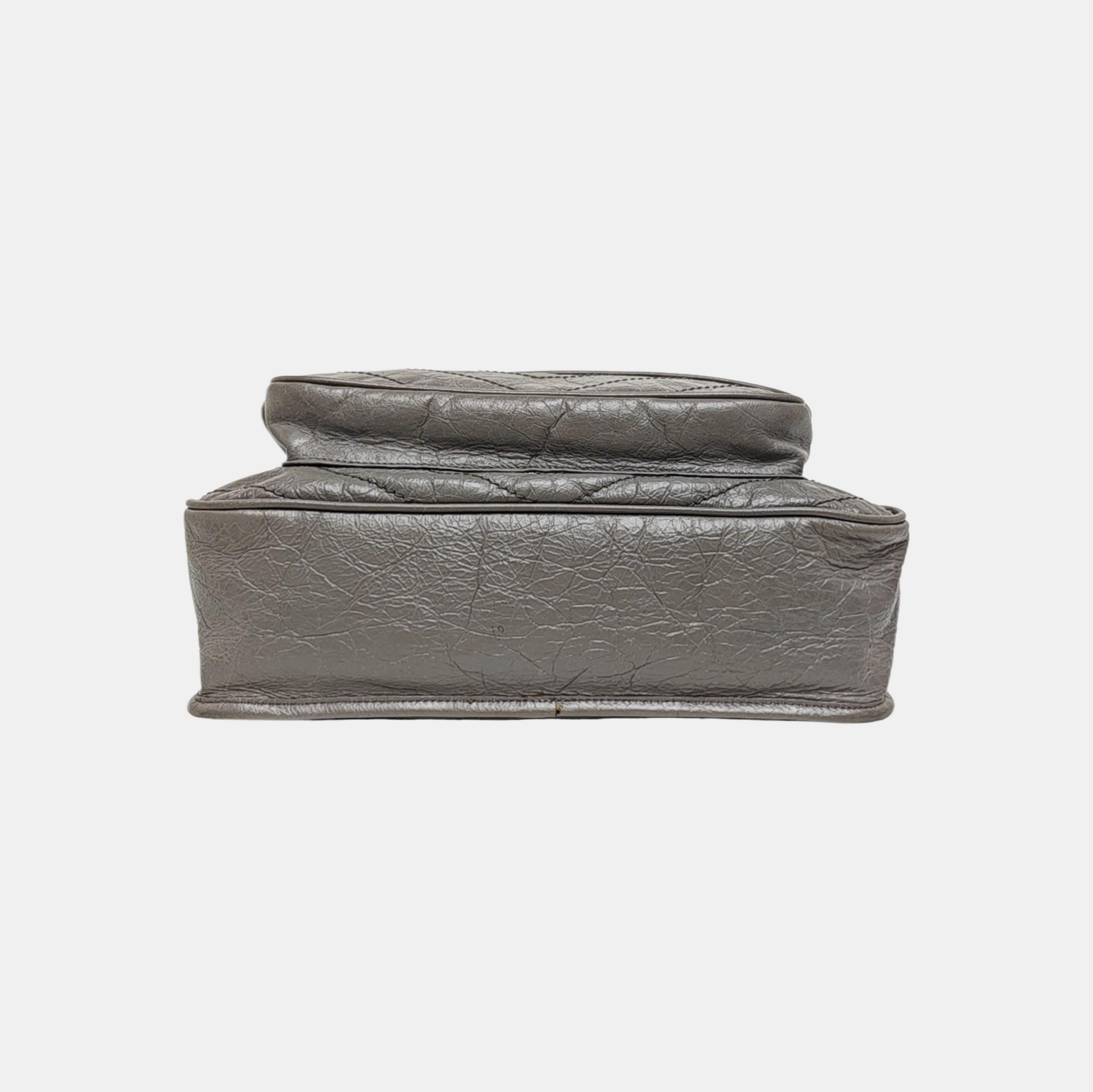 NIKI Large Chevron Calfskin Gray