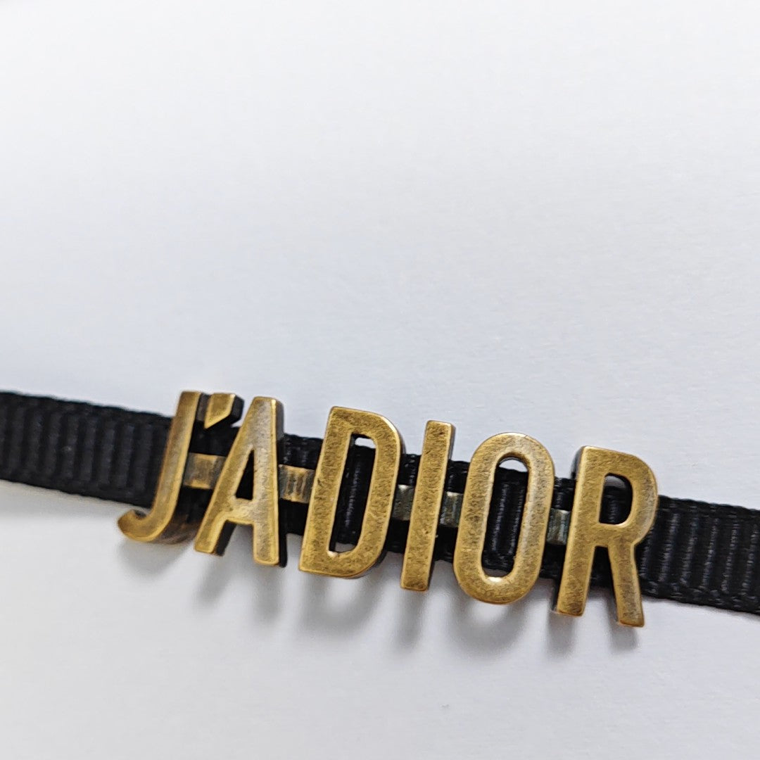 J'adior Metal Black Necklace