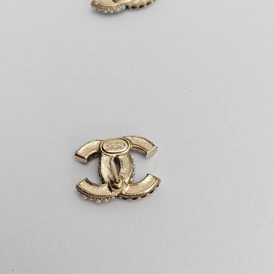 Metal Gold Stud Earrings