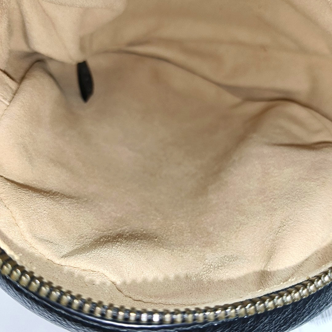 Authenticated pre-owned  GG Marmont Mini Quilted Calfskin Black - Shoulder Bag at Looply