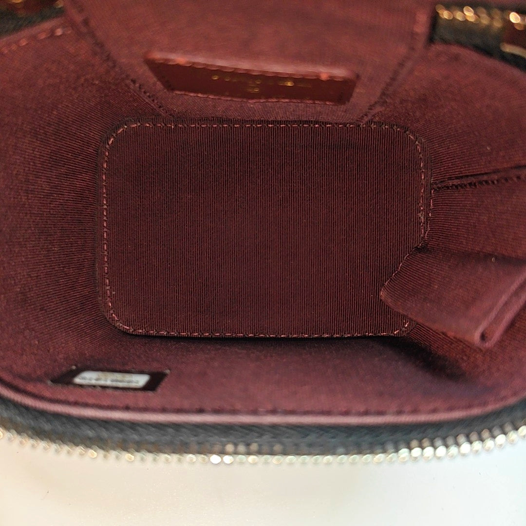 VANITY CASE Mini Quilted Grained Calfskin Black