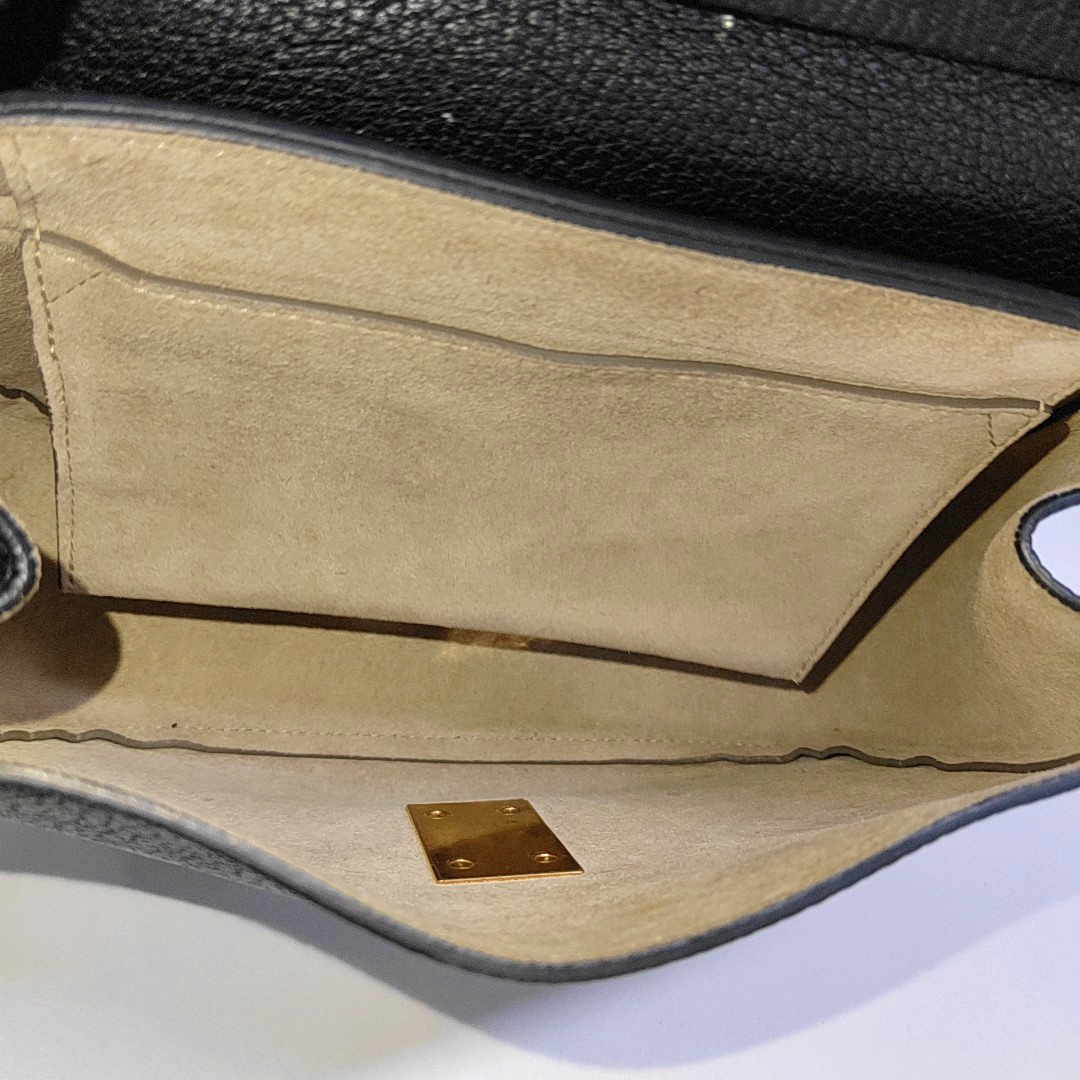 Drew Medium Calfskin Black
