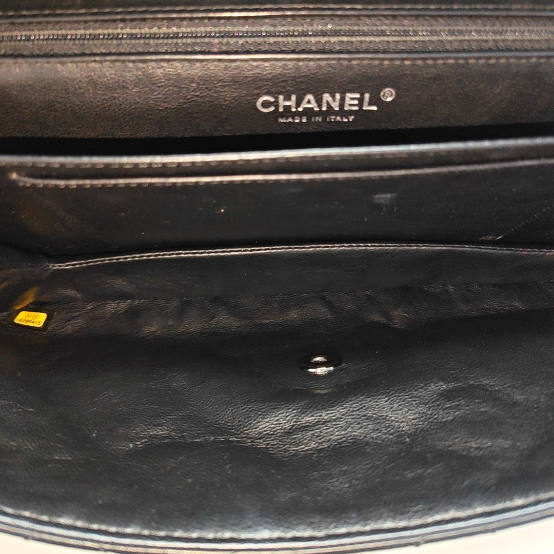 Authenticated pre-owned  BOY CHANEL Quilted Lambskin Black - Shoulder Bag at Looply