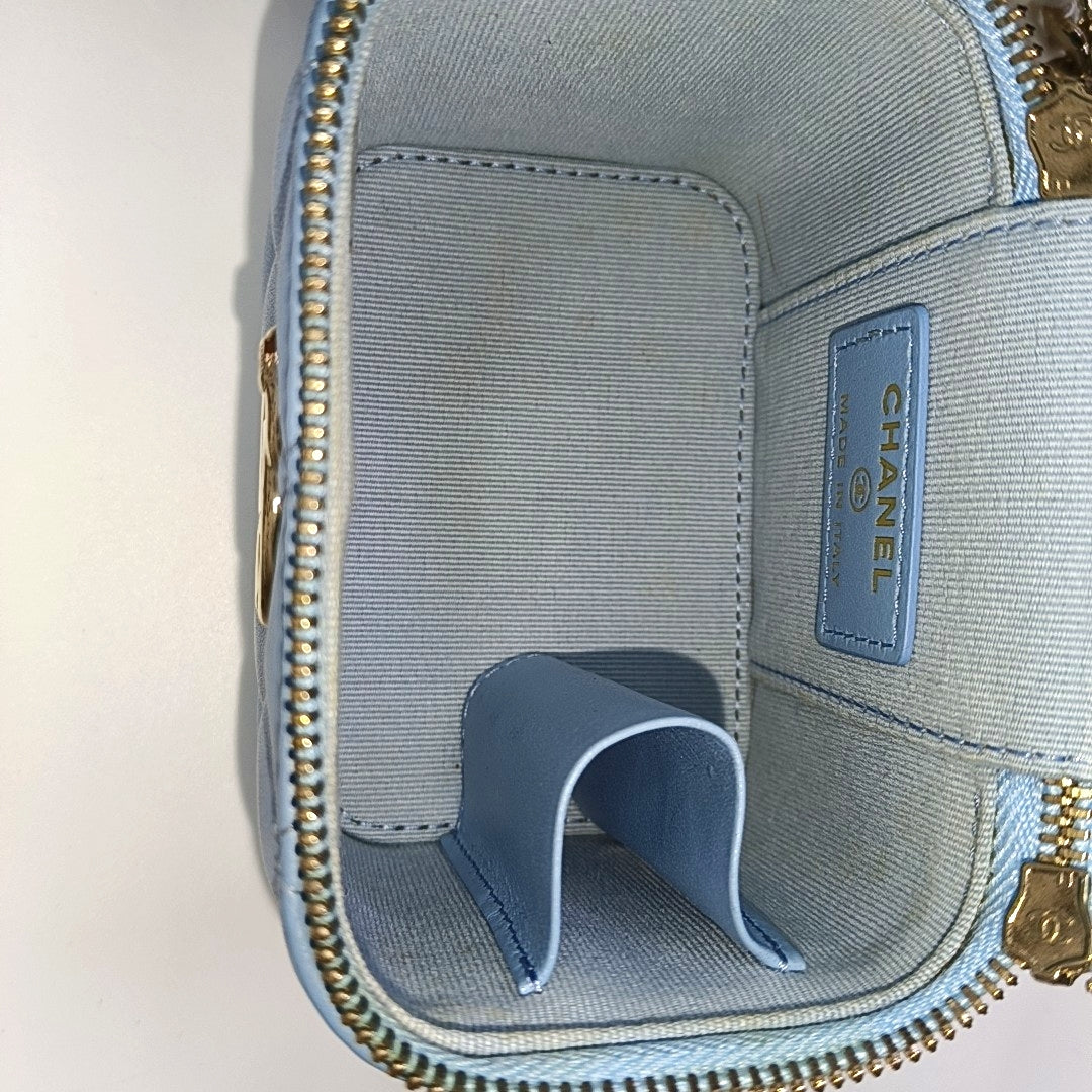 VANITY CASE Small Quilted Lambskin Blue