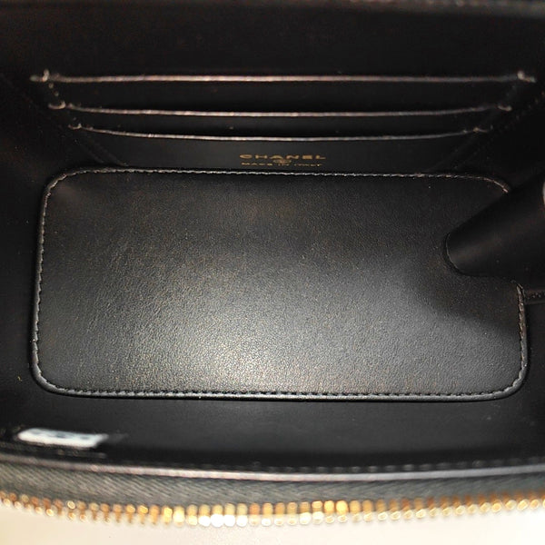 VANITY CASE Small Quilted Grained Calfskin Black