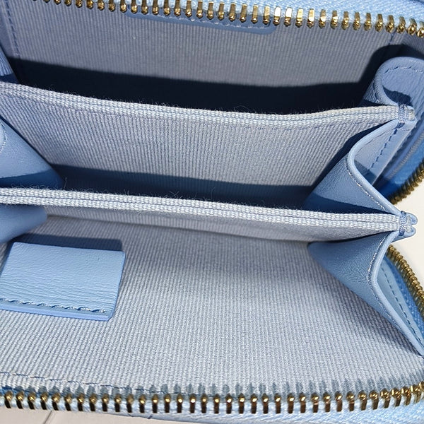 Authenticated pre-owned  VANITY CASE Quilted Lambskin Blue - Shoulder Bag at Looply